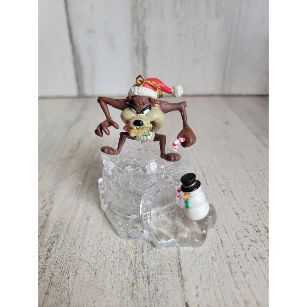 Vintage Tasmanian‎ Devil igloo 1997 ornament Xmas